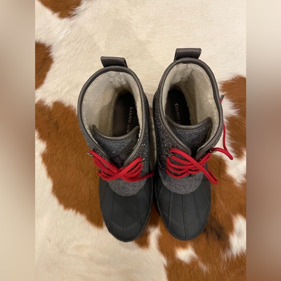 Gianni Bini Duck Boots - Picture 3 of 7